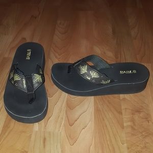 TEVA WOMEN'S sandals